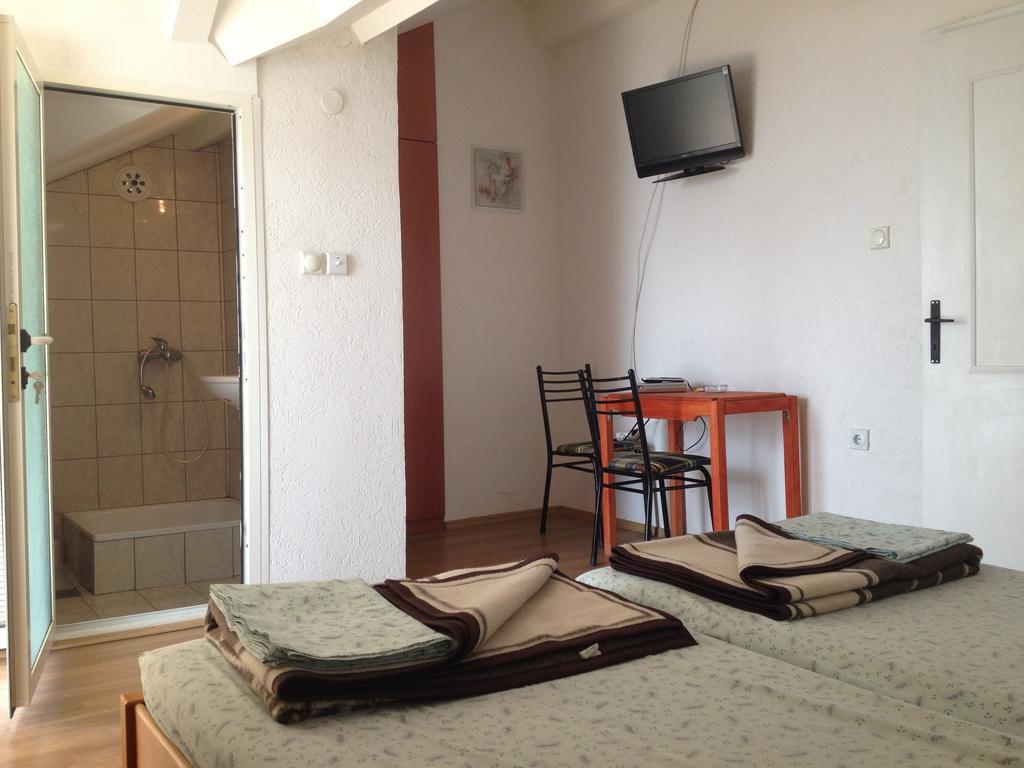 Guest House Lokoski Пештані Номер фото